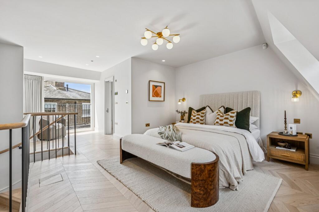 House in London - More
