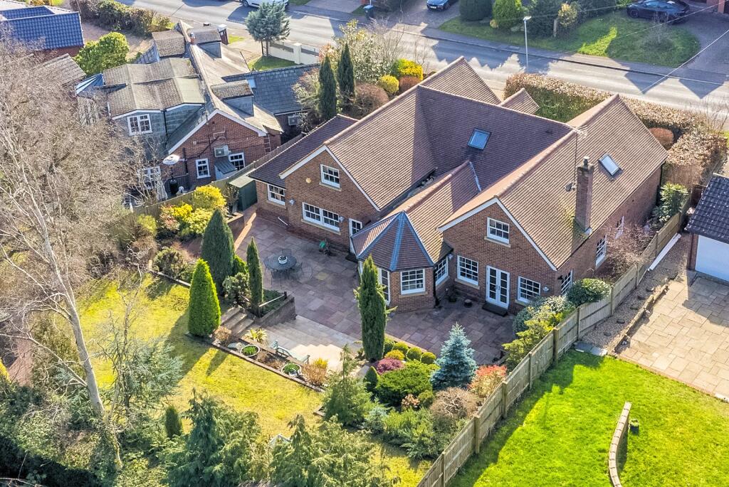 Main image of property: Oaklea, Oaklands, Welwyn, Hertfordshire, AL6