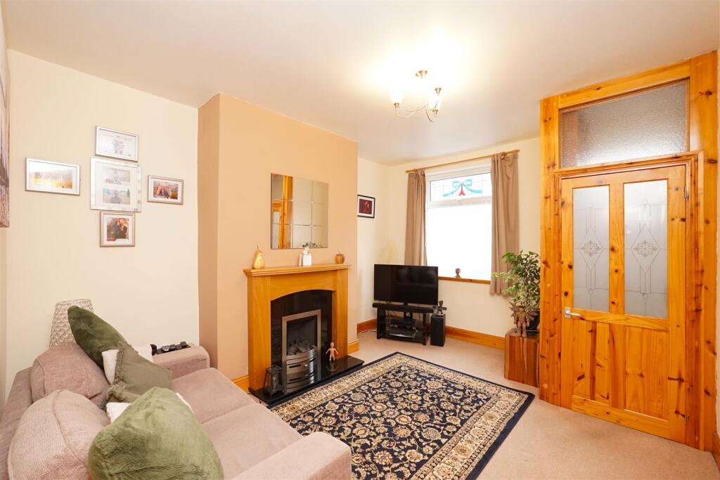 House in Barrow-in-Furness, Salthouse, Barrow - View 2