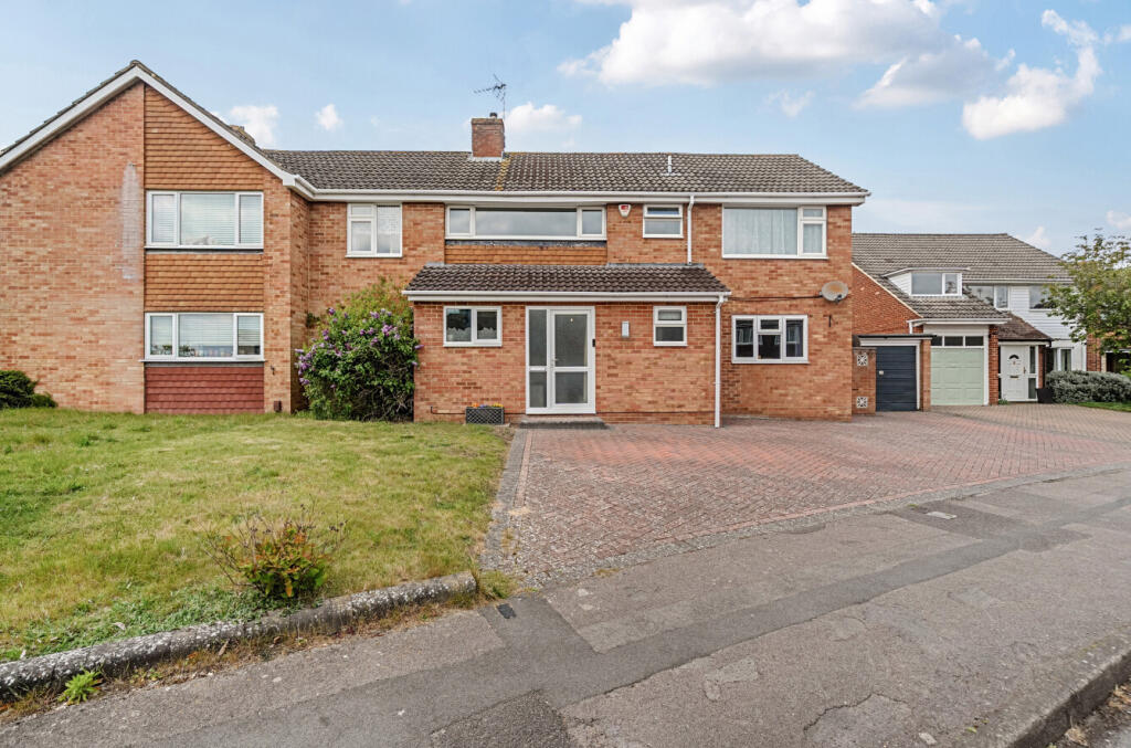 Main image of property: Lunds Farm Road, Woodley, Reading, Berkshire, RG5