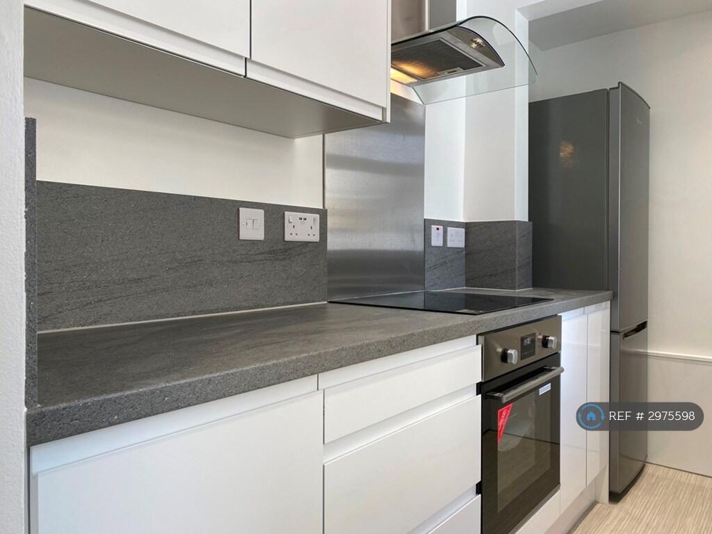 Main image of property: Southampton Street, Reading, RG1