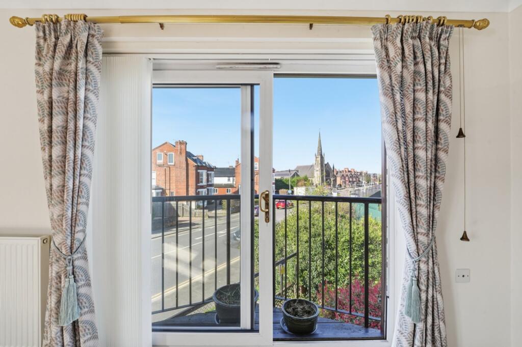 Apartment in Rushcliffe, Abbey Park - View 4