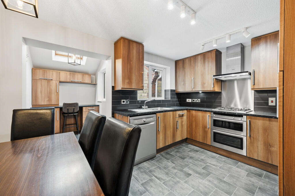 Devonshire Drive, Rowsley, Matlock photo 2
