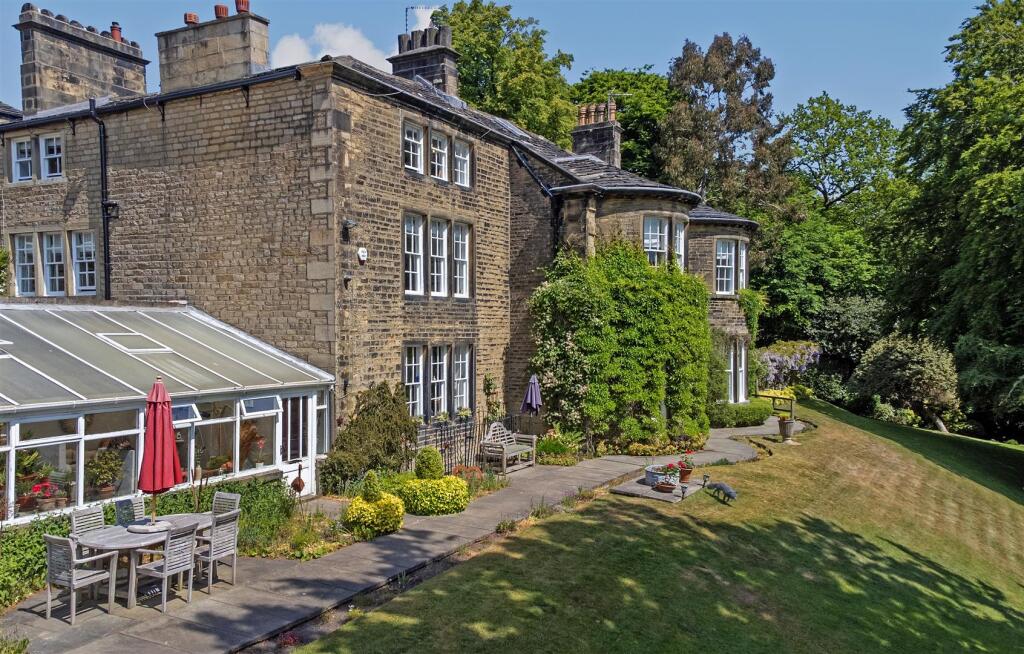 Main image of property: Brockwell House and Cottage, Brockwell Lane, Triangle, Sowerby Bridge, HX6 3PQ
