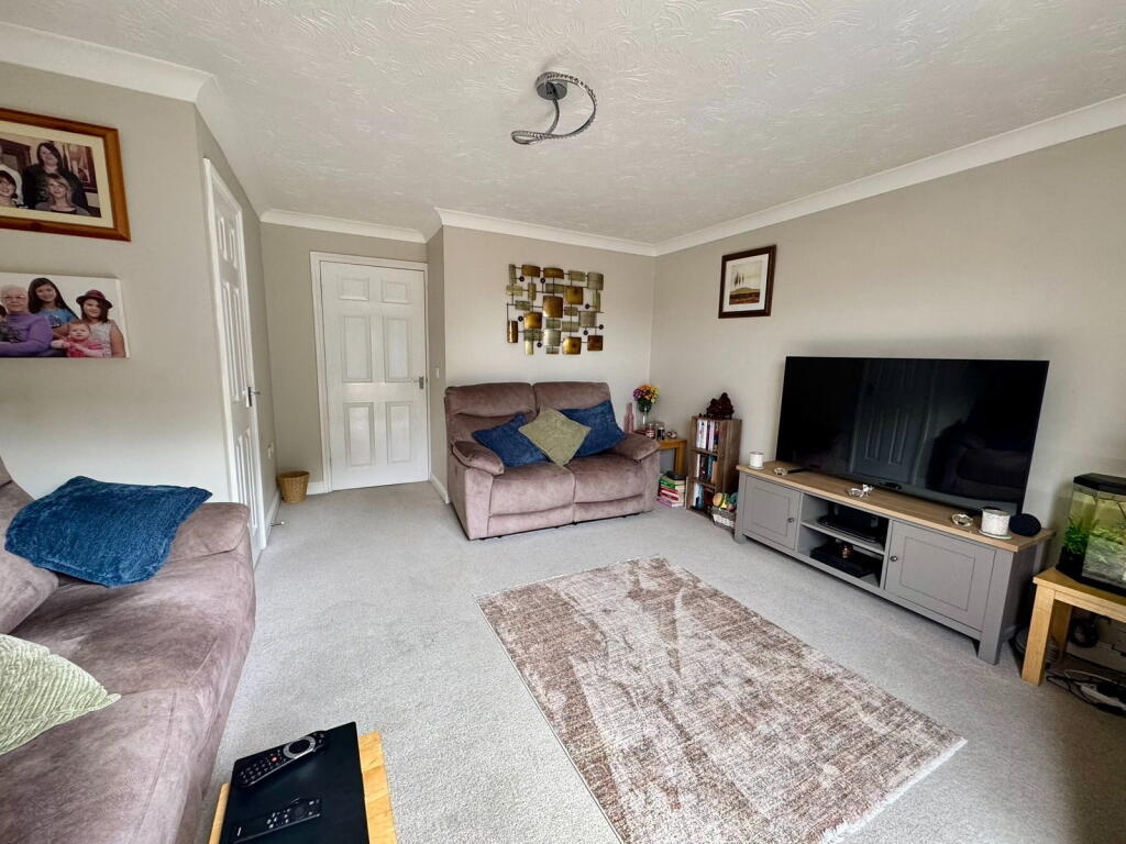 Regan Close, Lowestoft, NR32 4WY photo 4