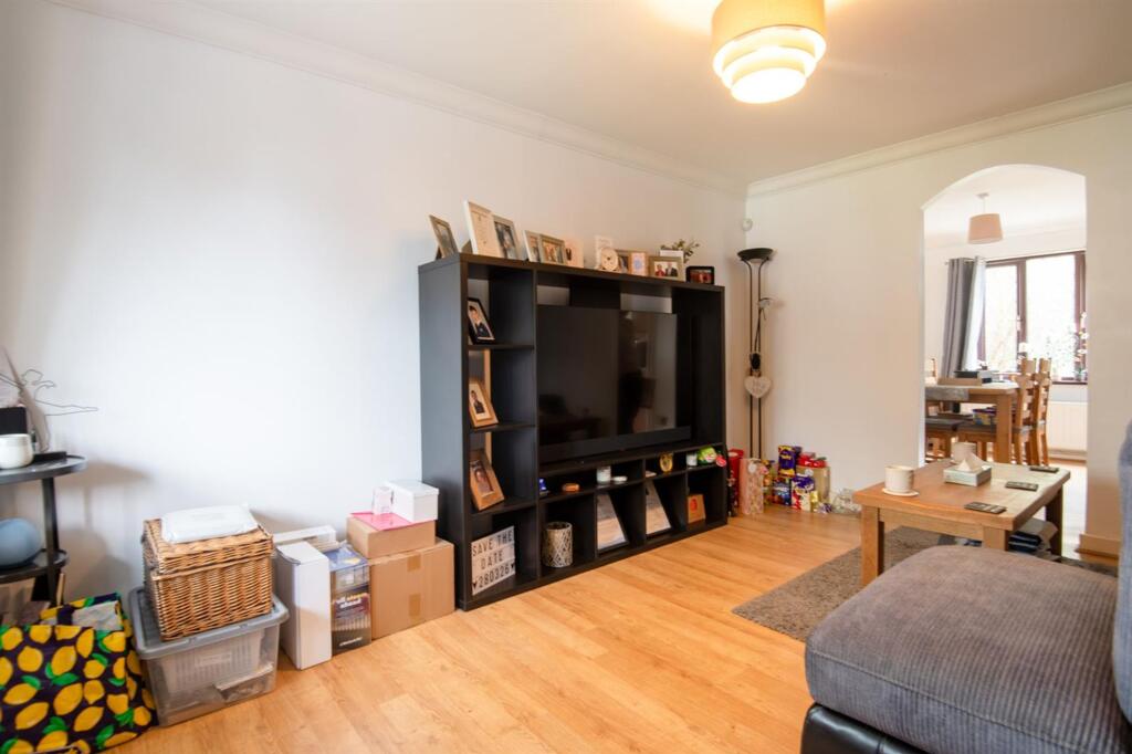Weldon Close, Wellingborough, NN8 - View 3