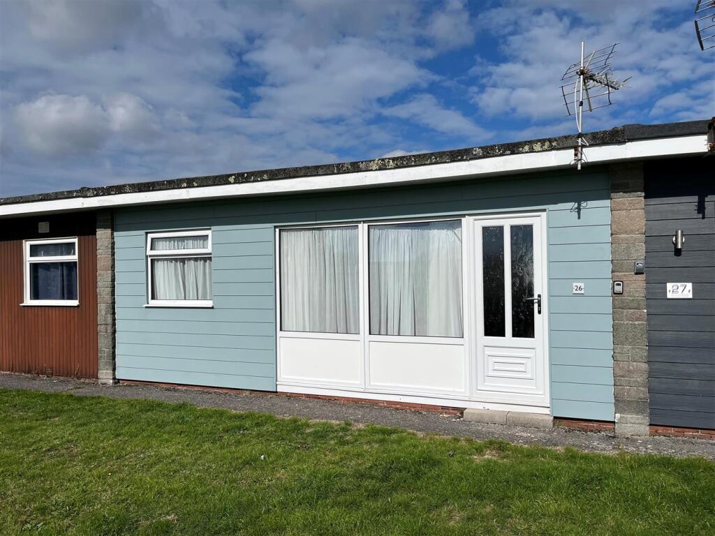 2-bed house on Norton Park, Dartmouth, £55,000