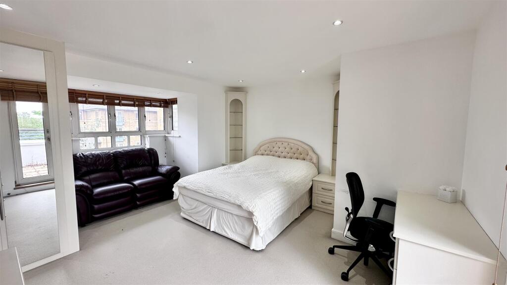 3 bedroom apartment for rent
