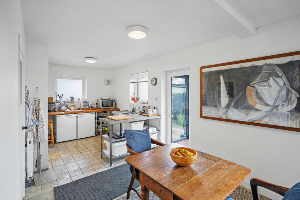 House in Northampton, Abington - View 3