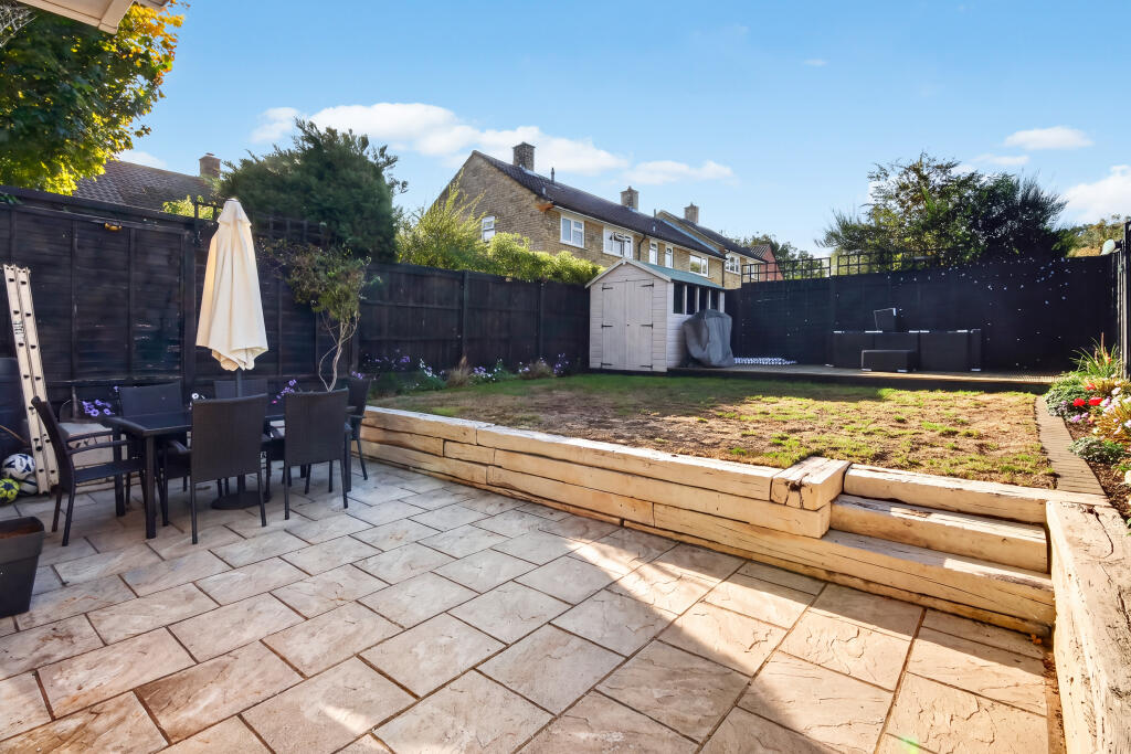 House in Bracknell, Hanworth - View 5