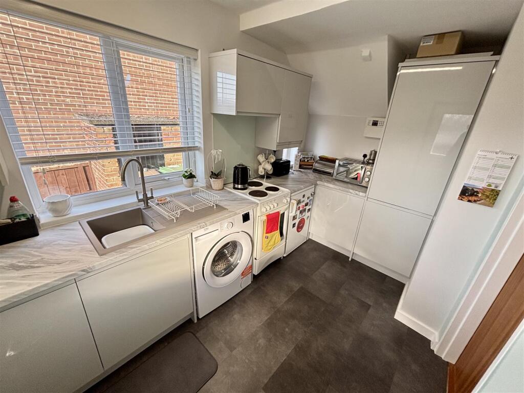 Springwell Avenue, Langley Park, Durham photo 2