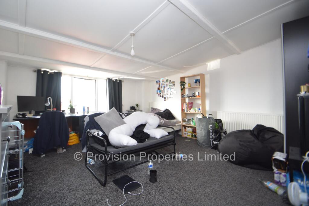 House in Leeds, West Yorkshire - More