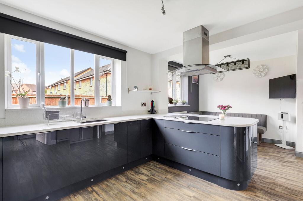 Snowdrop Close, Hucknall, NG15 - View 4