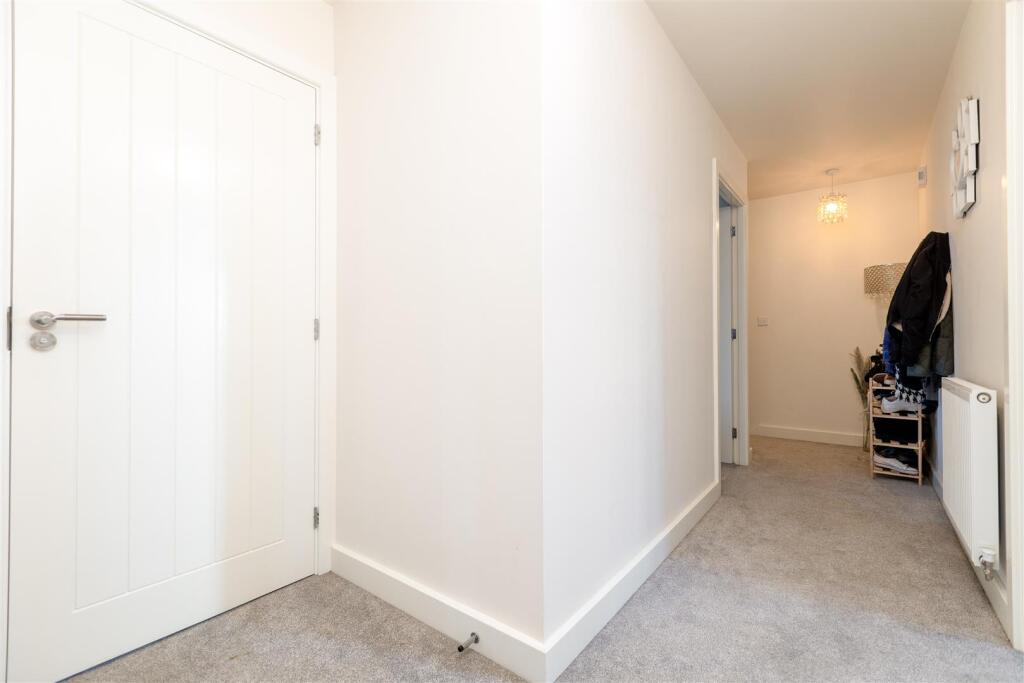 Larkinson Avenue, Biggleswade SG18 0RF photo 5