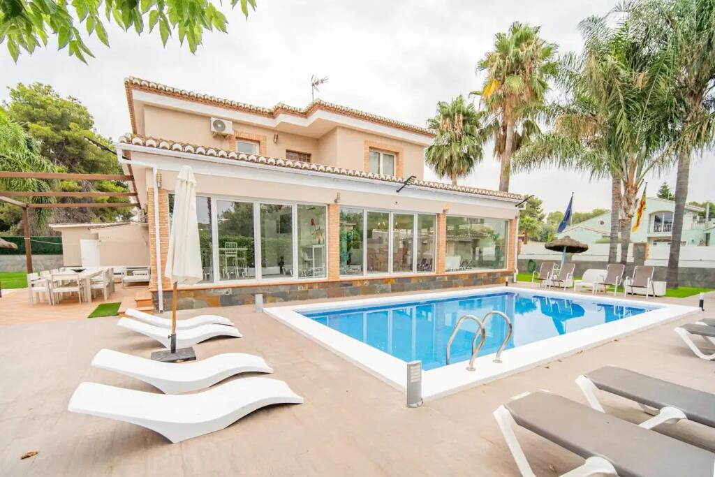Main image of property: Valencia, Valencia, Bétera