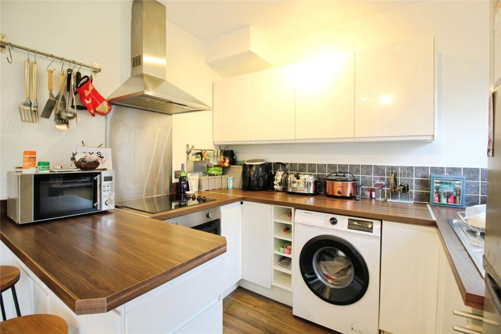 Apartment in Reading - More