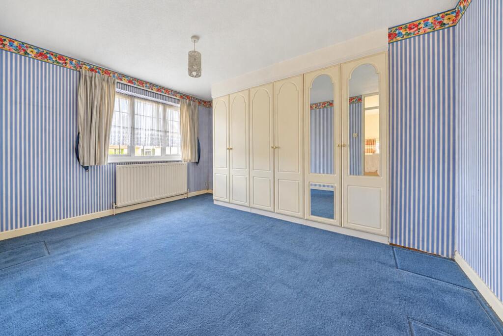 House in Basingstoke and Deane, Kempshott - More