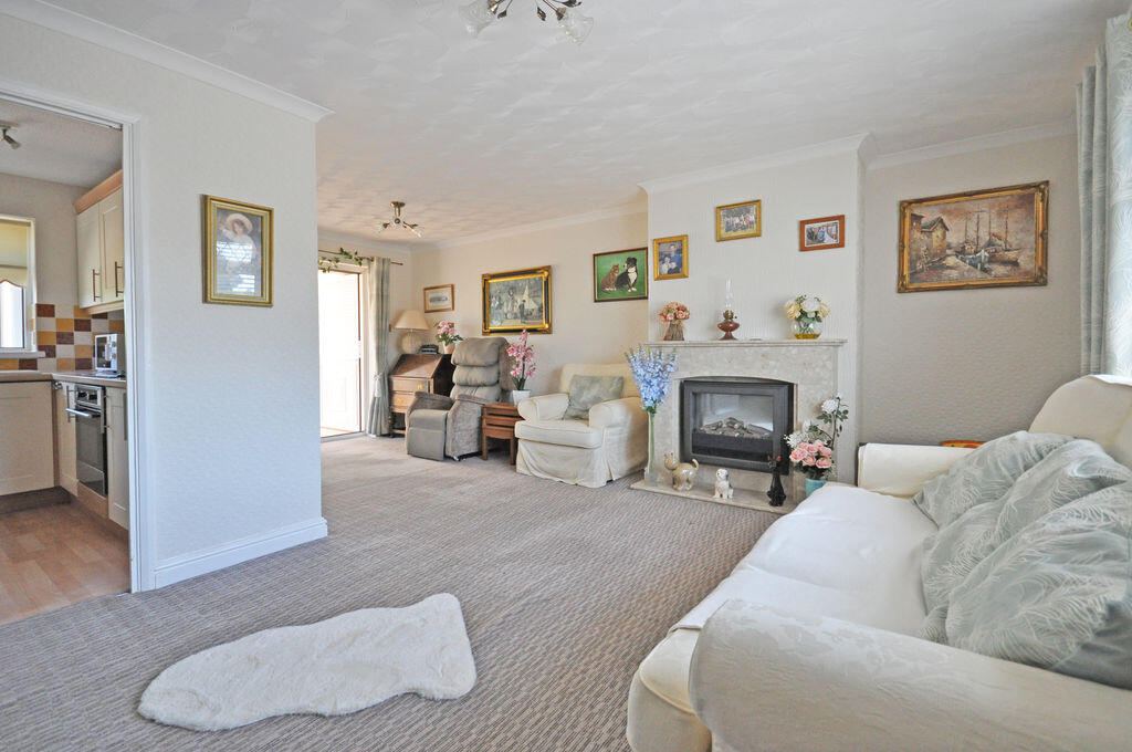House in Rhiwderin, Pentre-Poeth, Graig - View 3