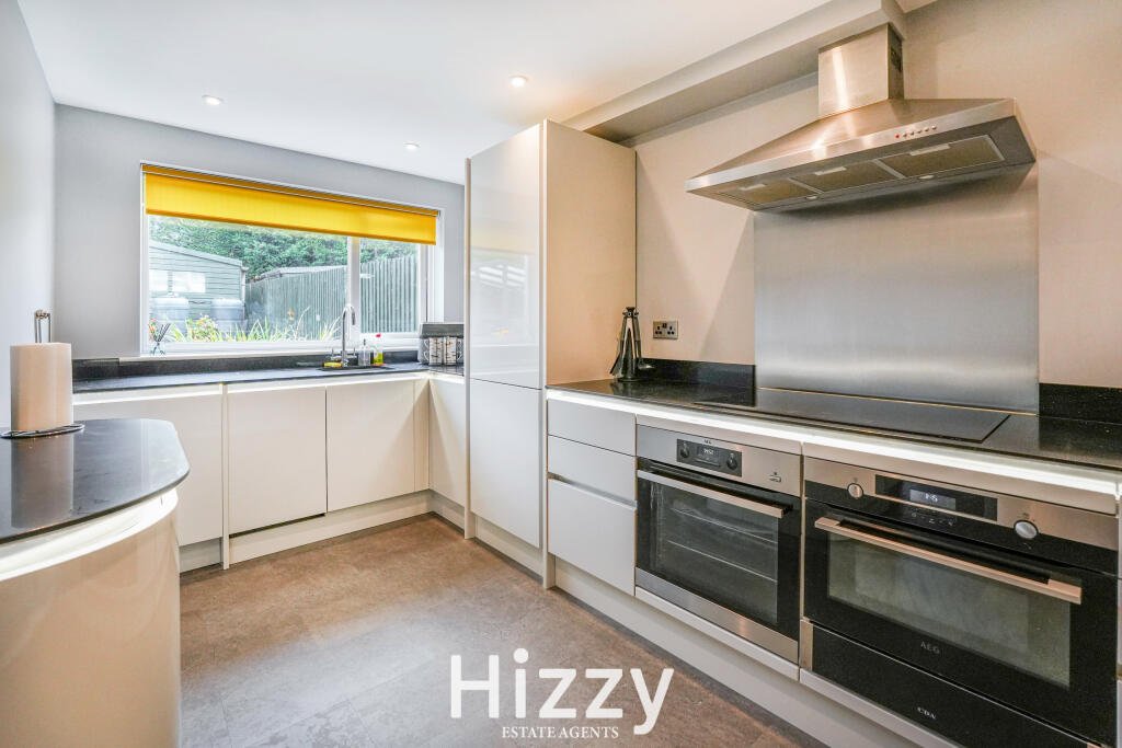 House in Hadleigh - View 5
