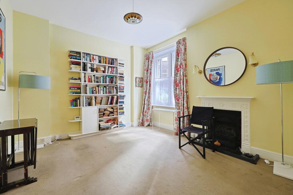Apartment in London - View 2