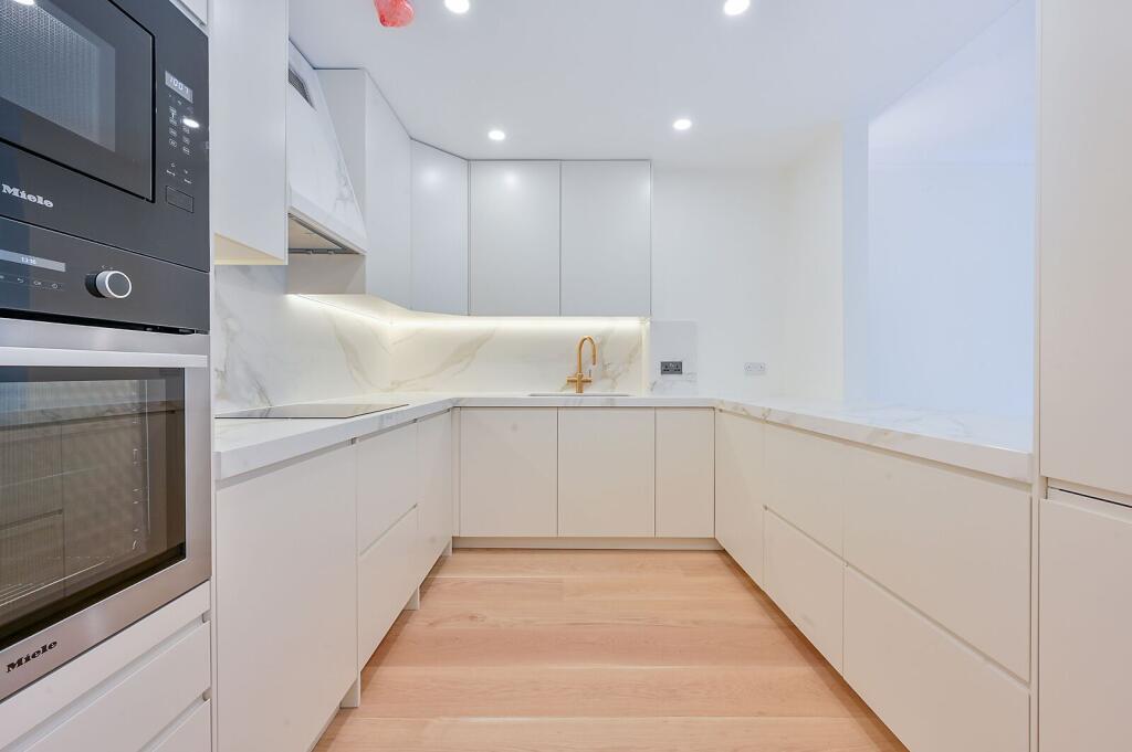 Apartment in London, City of Westminster - View 4