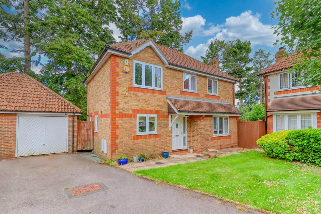 Main image of property: Lyndon Gardens, High Wycombe, Buckinghamshire, HP13
