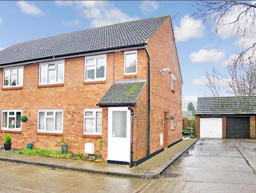 Main image of property: Hartford Close,Rayleigh,SS6