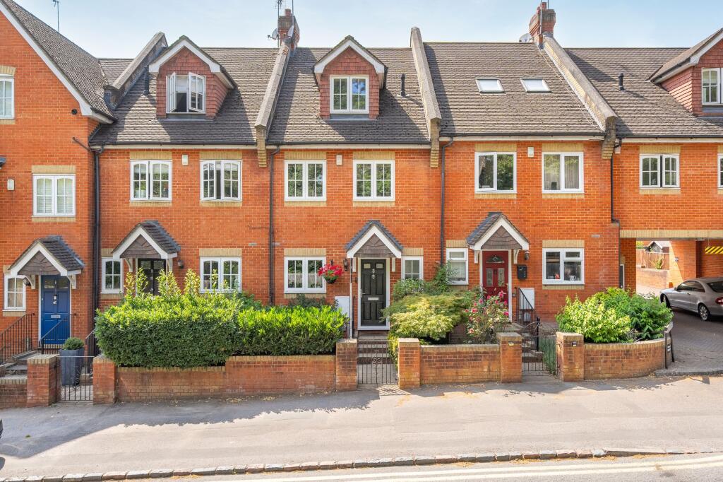 3-bed terraced on Priory Road, Ascot, £525,000