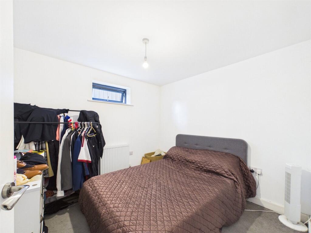 Apartment in Exeter - View 5