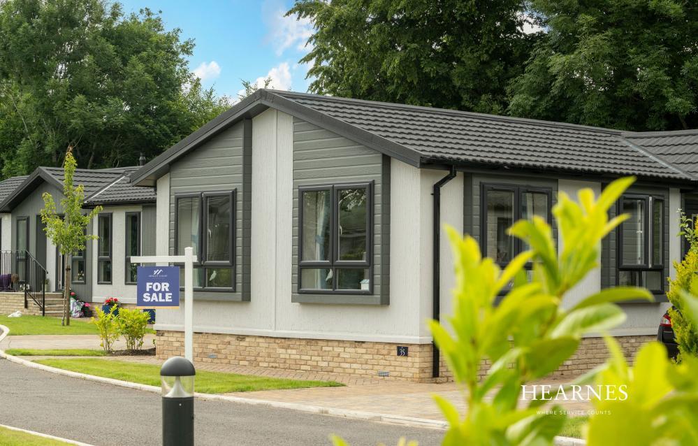 2-bed detached on Merley Court, Wimborne, BH21 3AA, £319,995