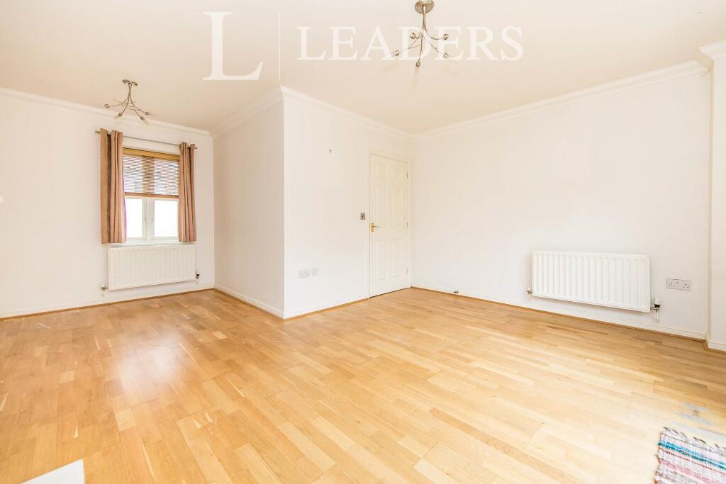 House in Ipswich - View 3