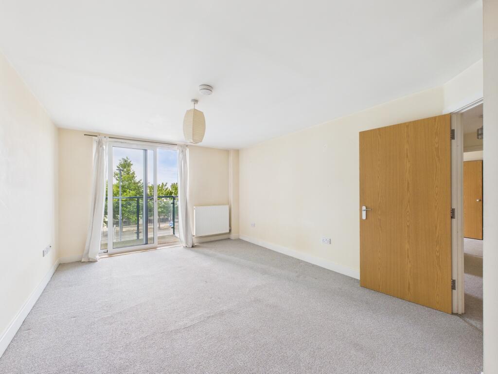 Vista, Fratton Way, Southsea photo 2