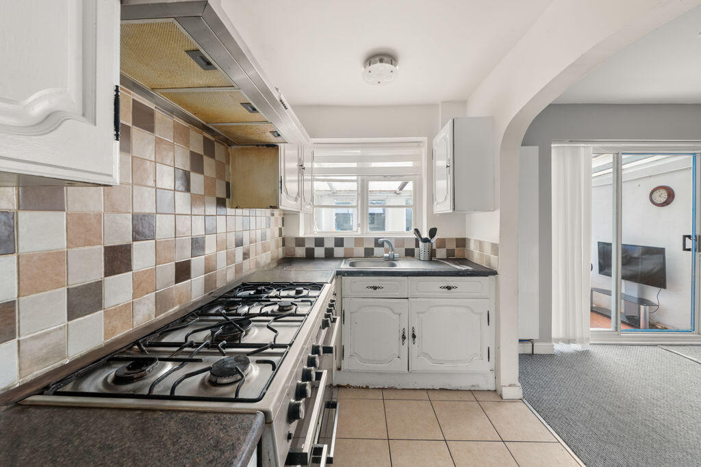 House in London - View 2