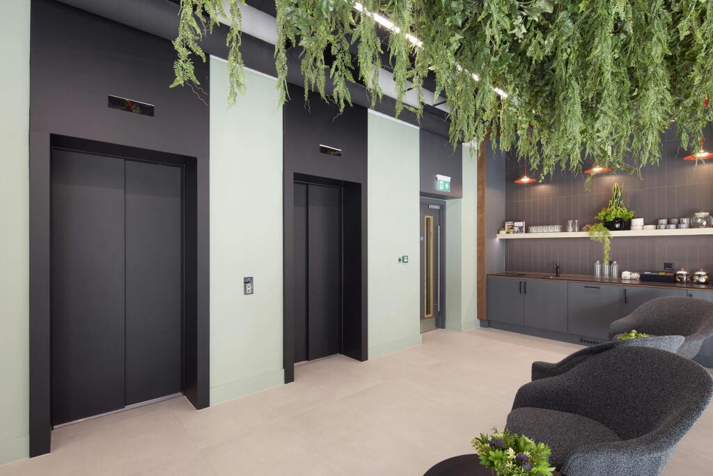 Communal Mezzanine Breakout Space