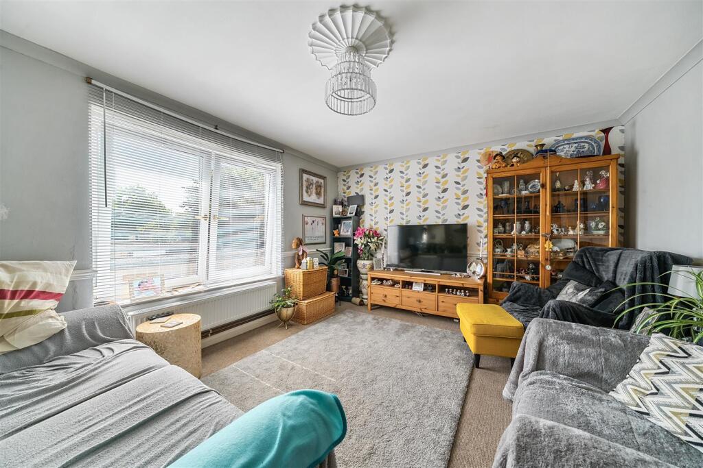 Apartment in Bristol, Hengrove - View 2