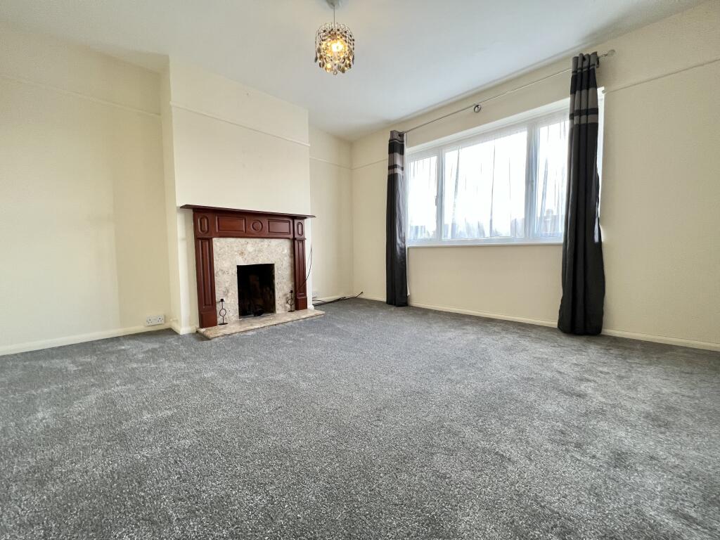 Apartment in Canterbury - View 3