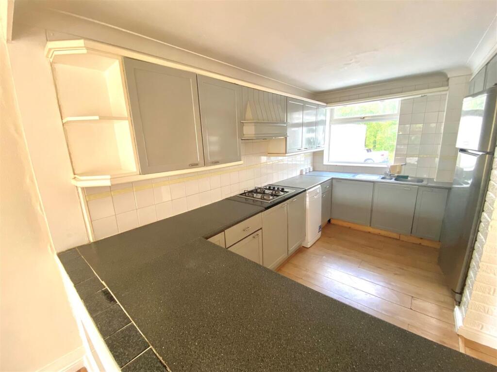 House in Enfield - View 4