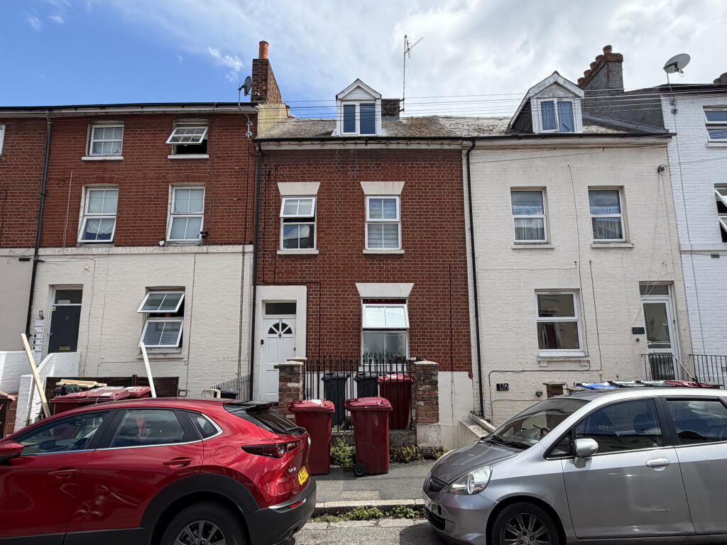 Main image of property: 15 Zinzan Street, Reading, Berkshire, RG1