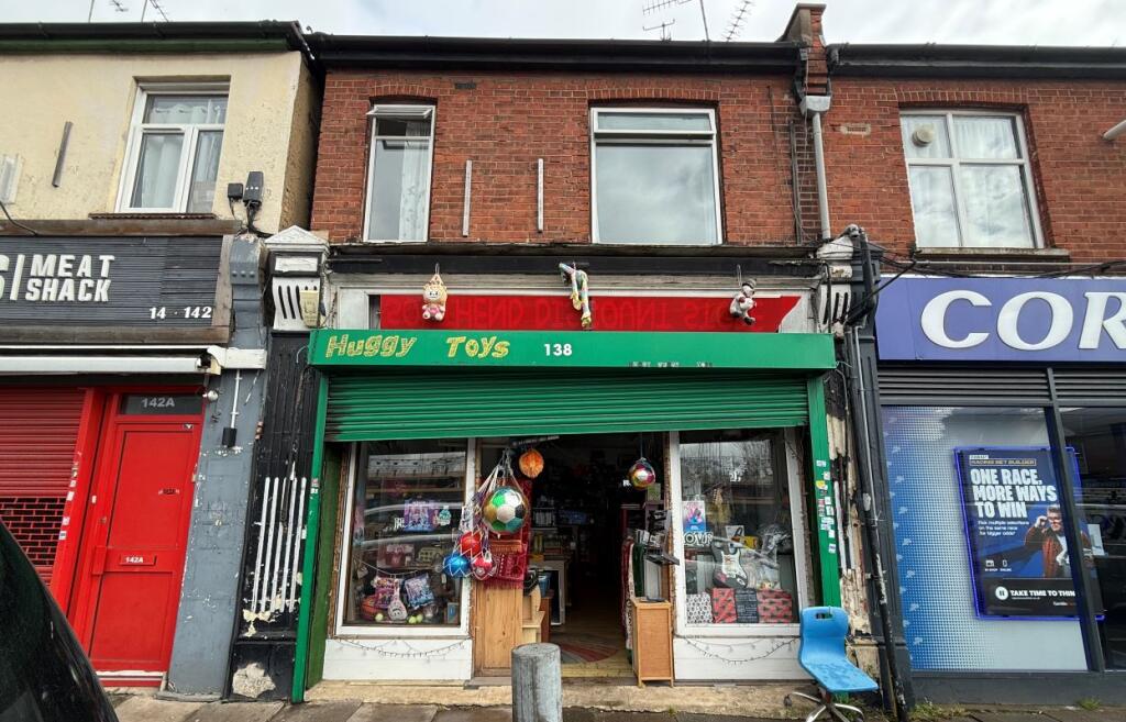 Main image of property: 138 Sutton Road, Southend-on-Sea, Essex, SS2 5ER