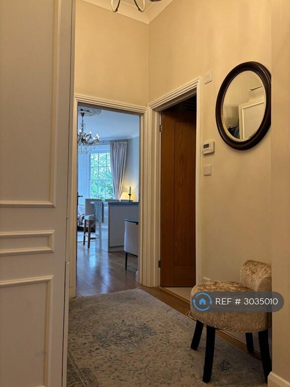 Apartment in London, Snaresbrook - View 5