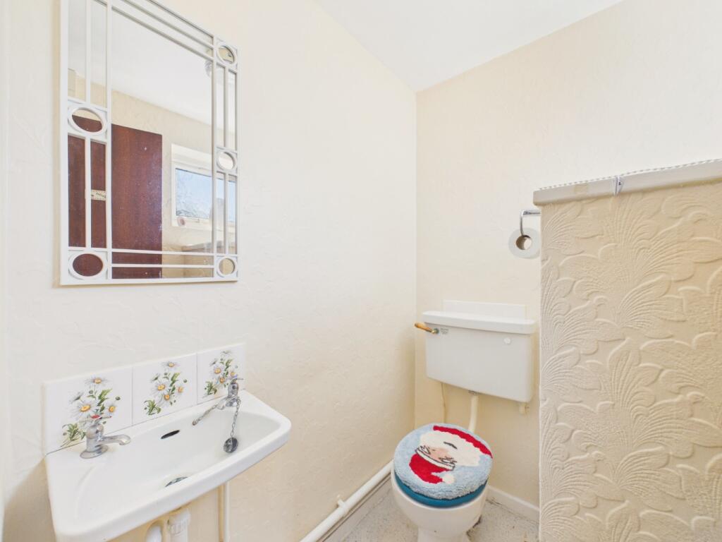 House in Hull, Stepney - View 5