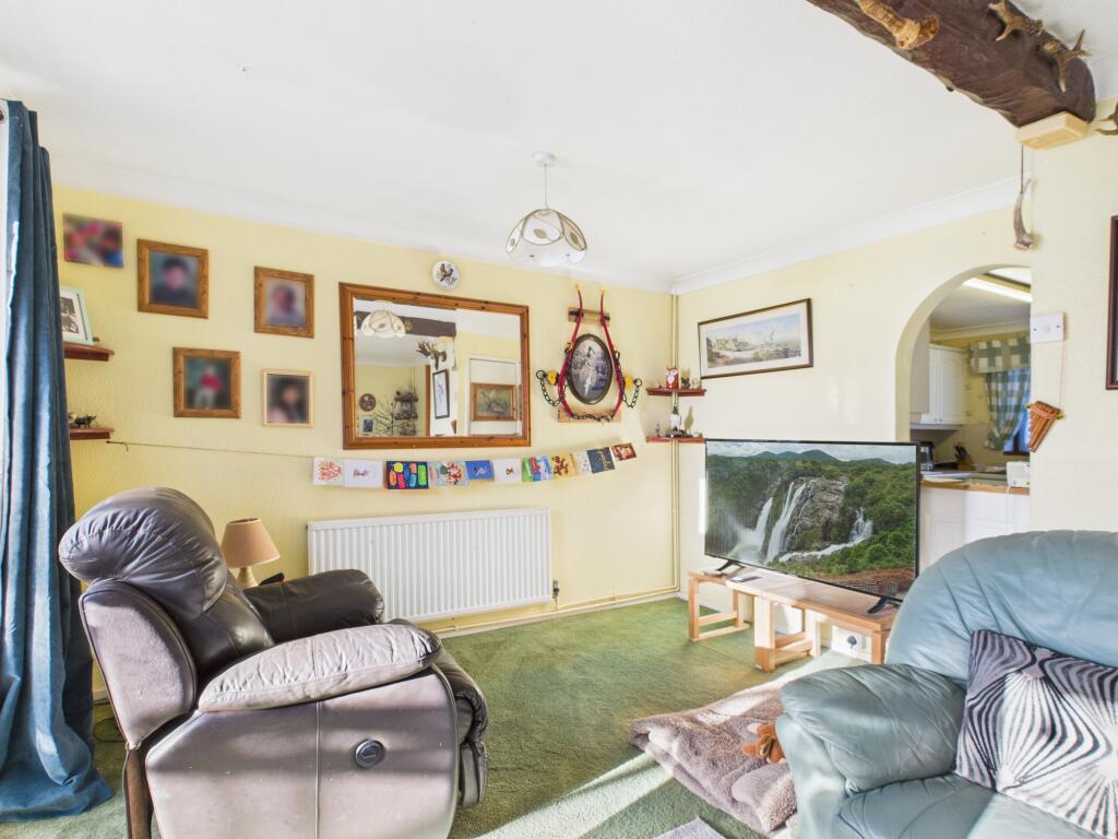 House in Basingstoke and Deane, Basingstoke - More