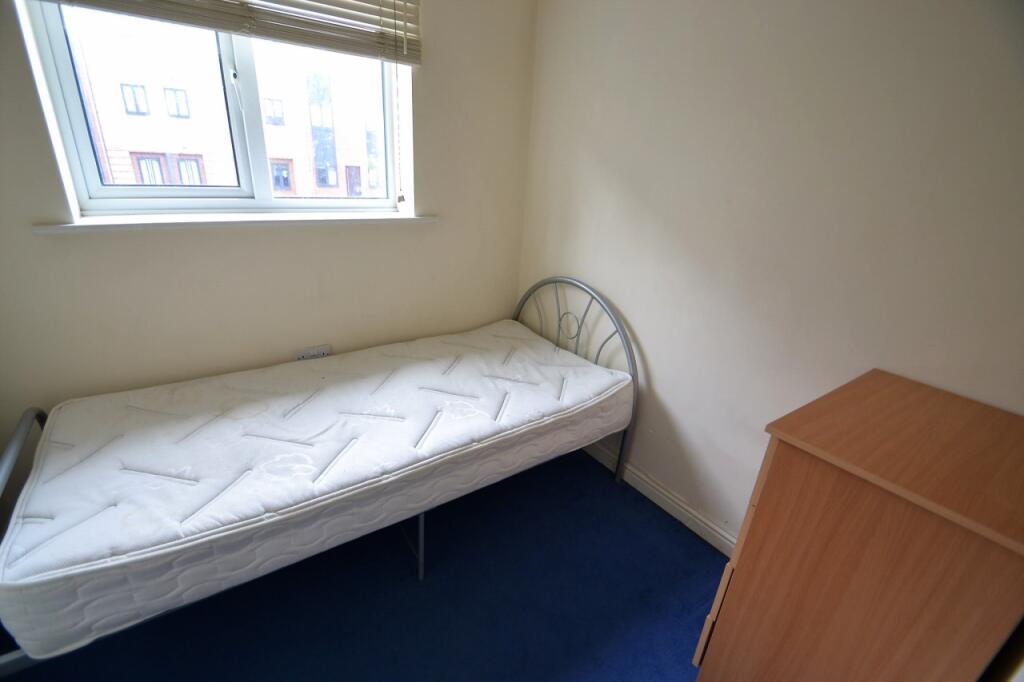 3 bedroom semi-detached house for rent