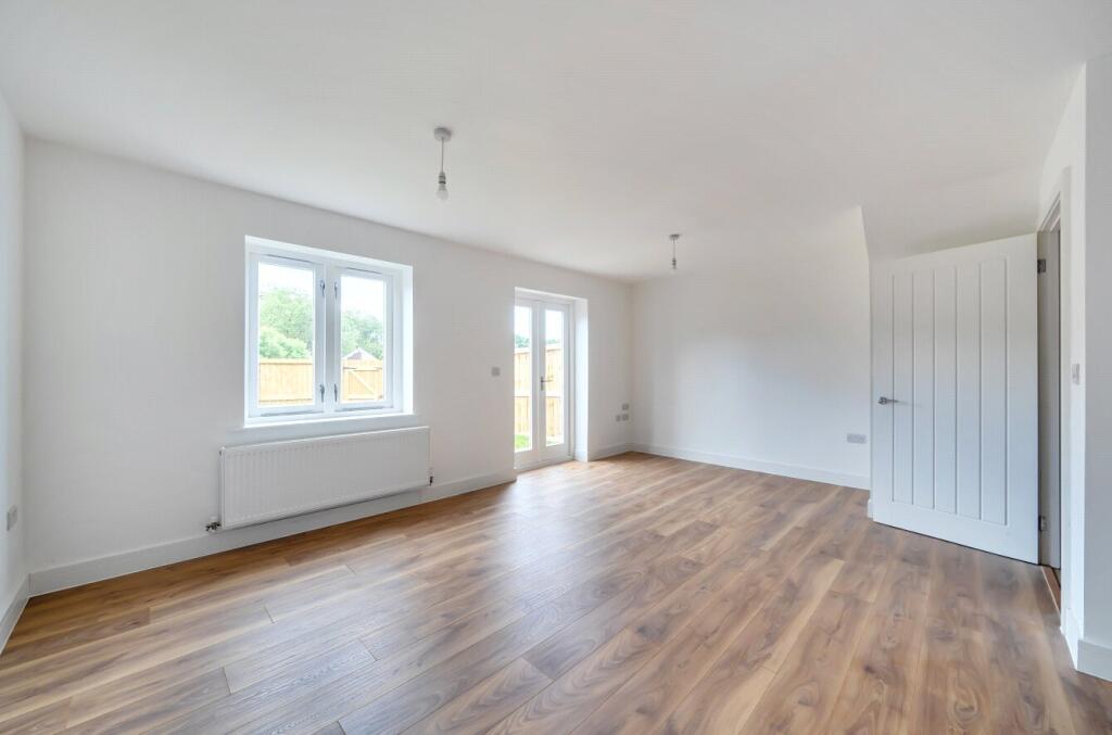 House in Somerset, Castle Cary - View 3