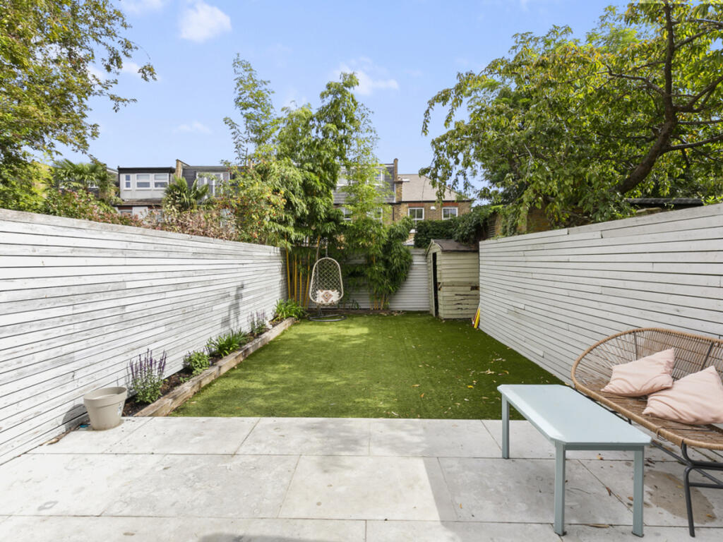 House in London - View 4