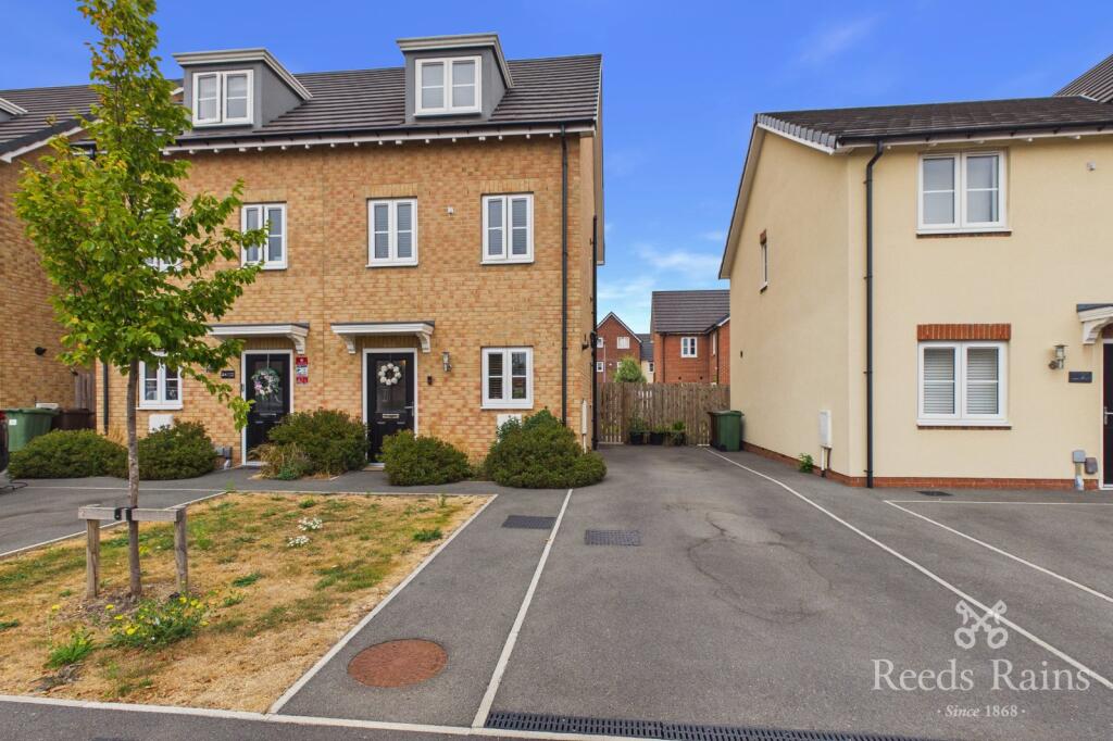 Main image of property: Lowe Lane, Castleford, West Yorkshire, WF10