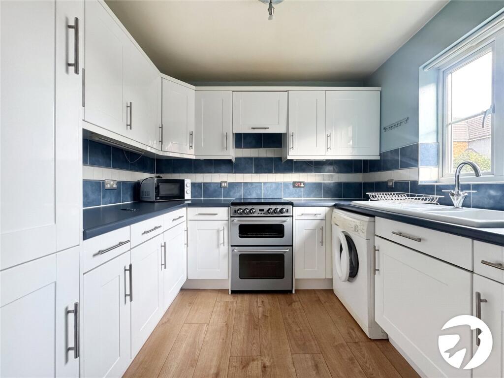 Recreation Way, Kemsley, Sittingbourne, Kent, ME10 photo 4