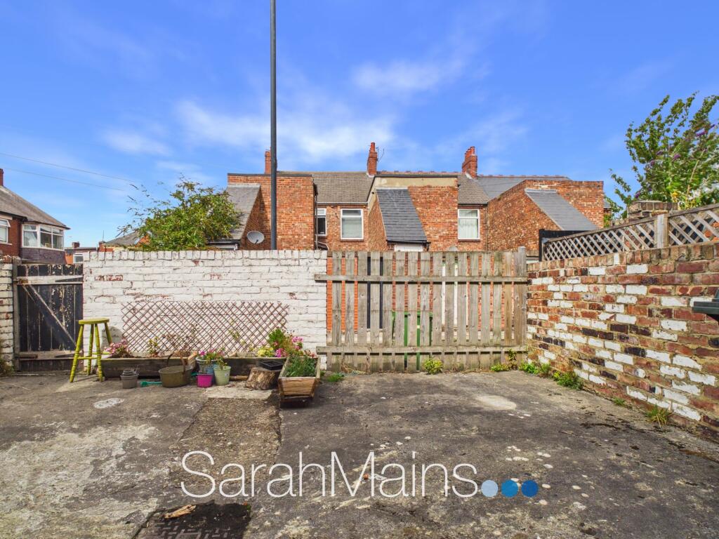 Apartment in Newcastle upon Tyne - View 4
