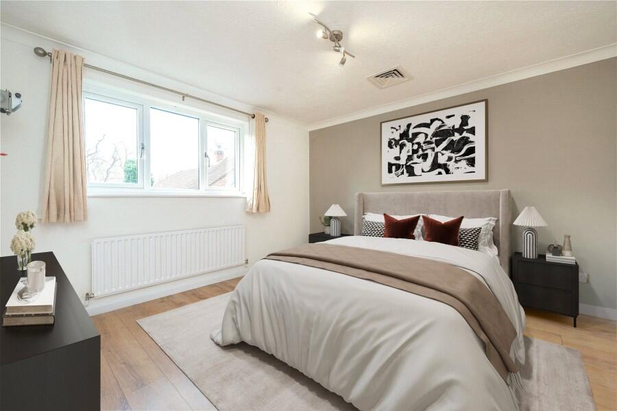 House in Runnymede, Surrey - More