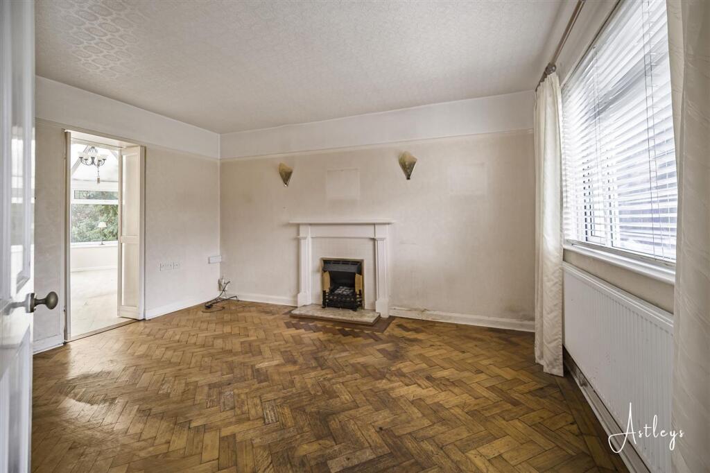 House in Tonna, Neath Port Talbot - View 4